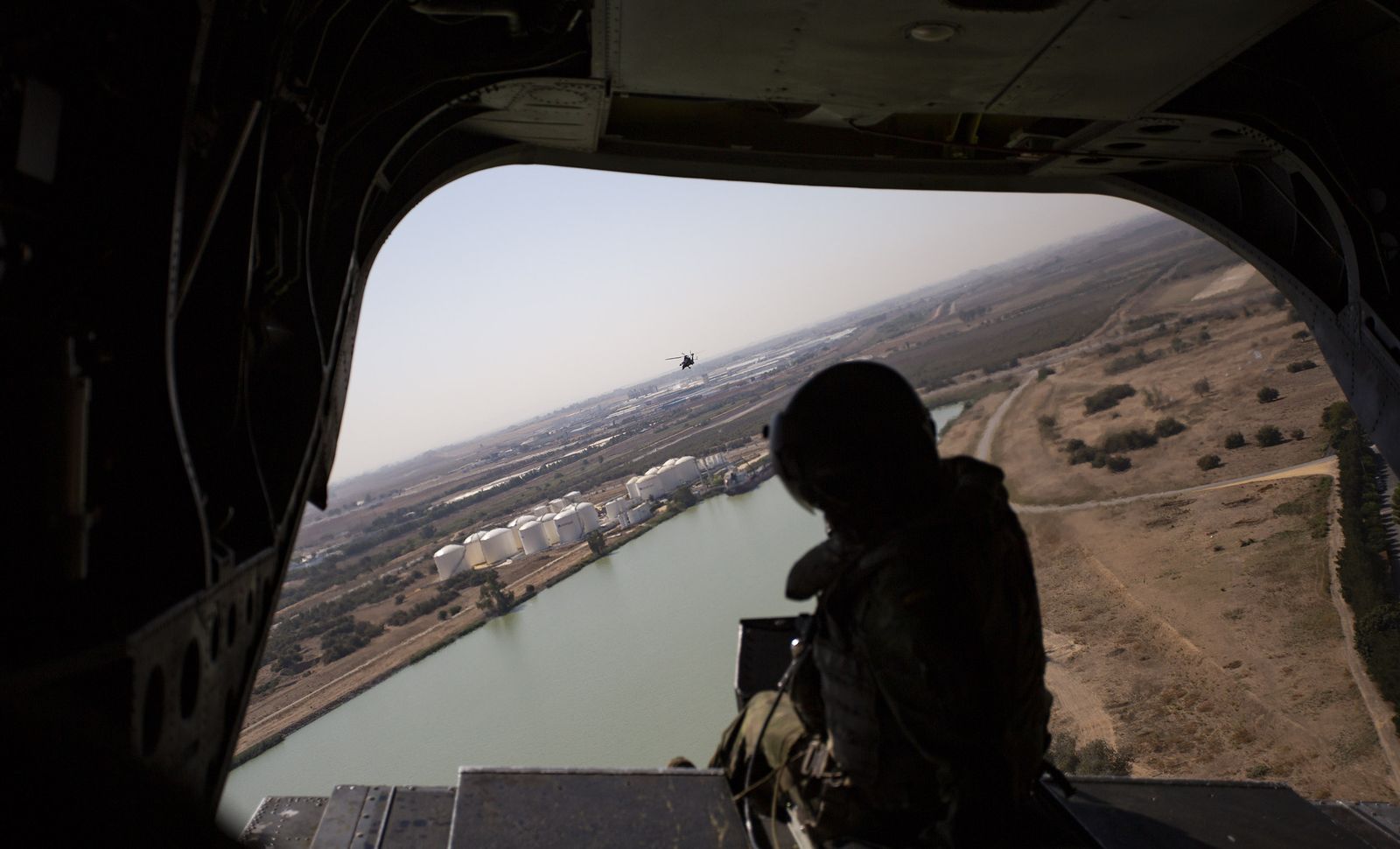Entrenamiento del Ejército en el río Guadalquivir