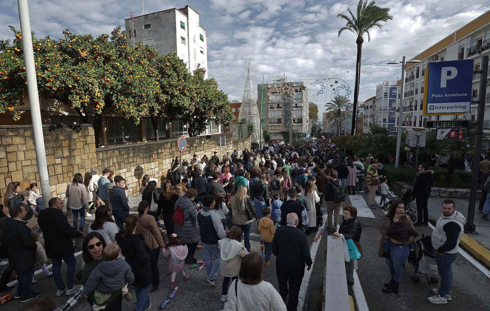 Búscate en el multitudinario arrastre de latas 2026 en Algeciras