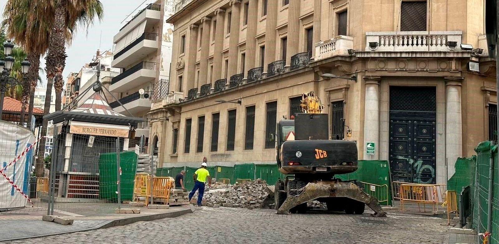 Obras de peatonalización en la Plaza de las Monjas.