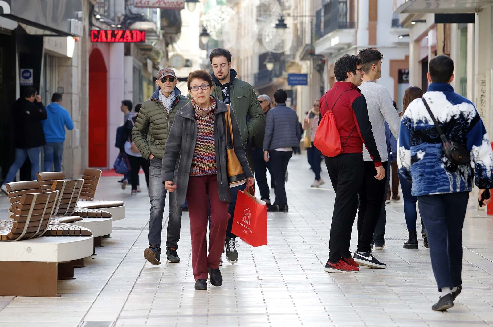 Imágenes del ambiente festivo del 31 de diciembre en Huelva