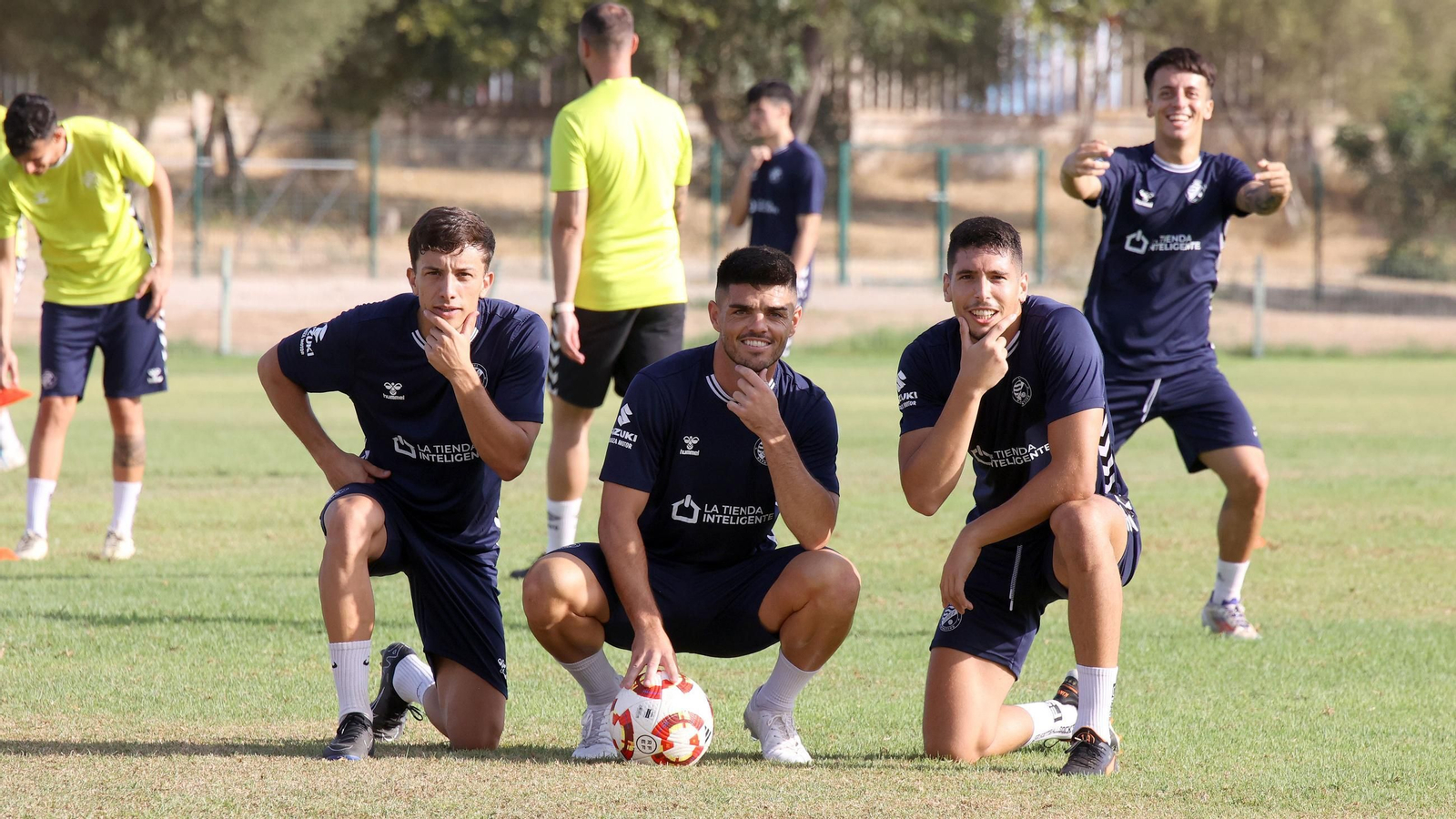 Imágenes del entrenamiento del Xerez DFC en el 'Pepe Ravelo' de Chapín