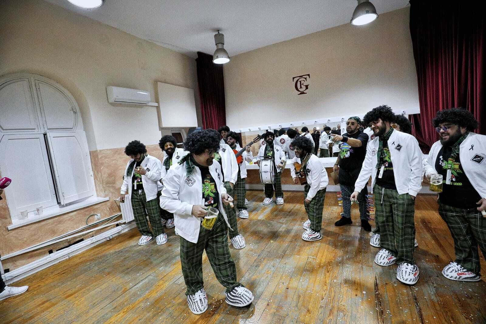 Chirigota 'Juanito manos verdes'