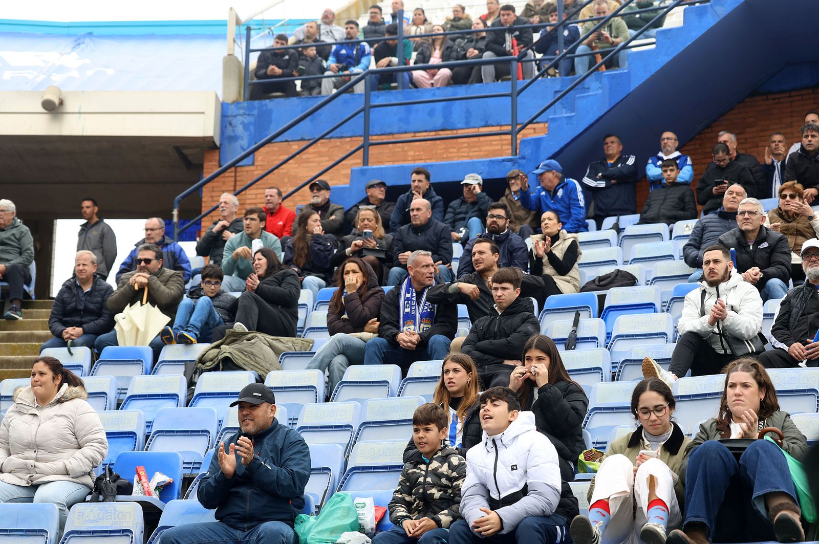 Búscate en las gradas del Nuevo Colombino durante el Recre-Almería B