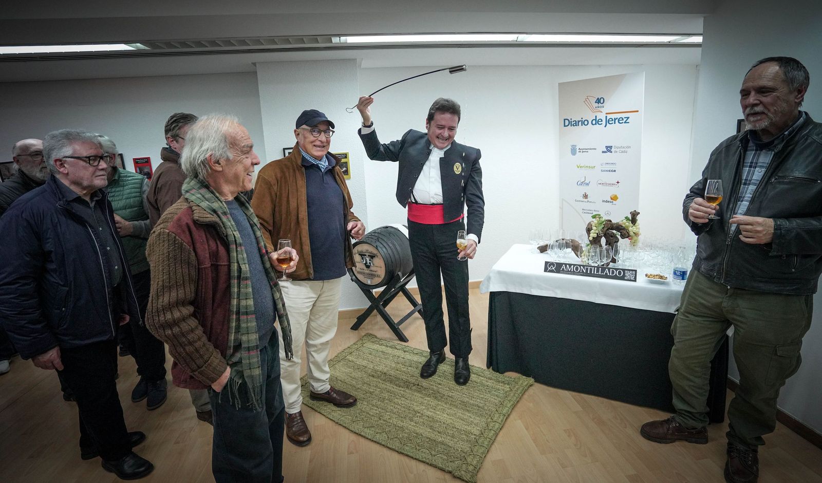 Imágenes de la inauguración de la exposición de Manuel del Valle en la sala ArteaDiario