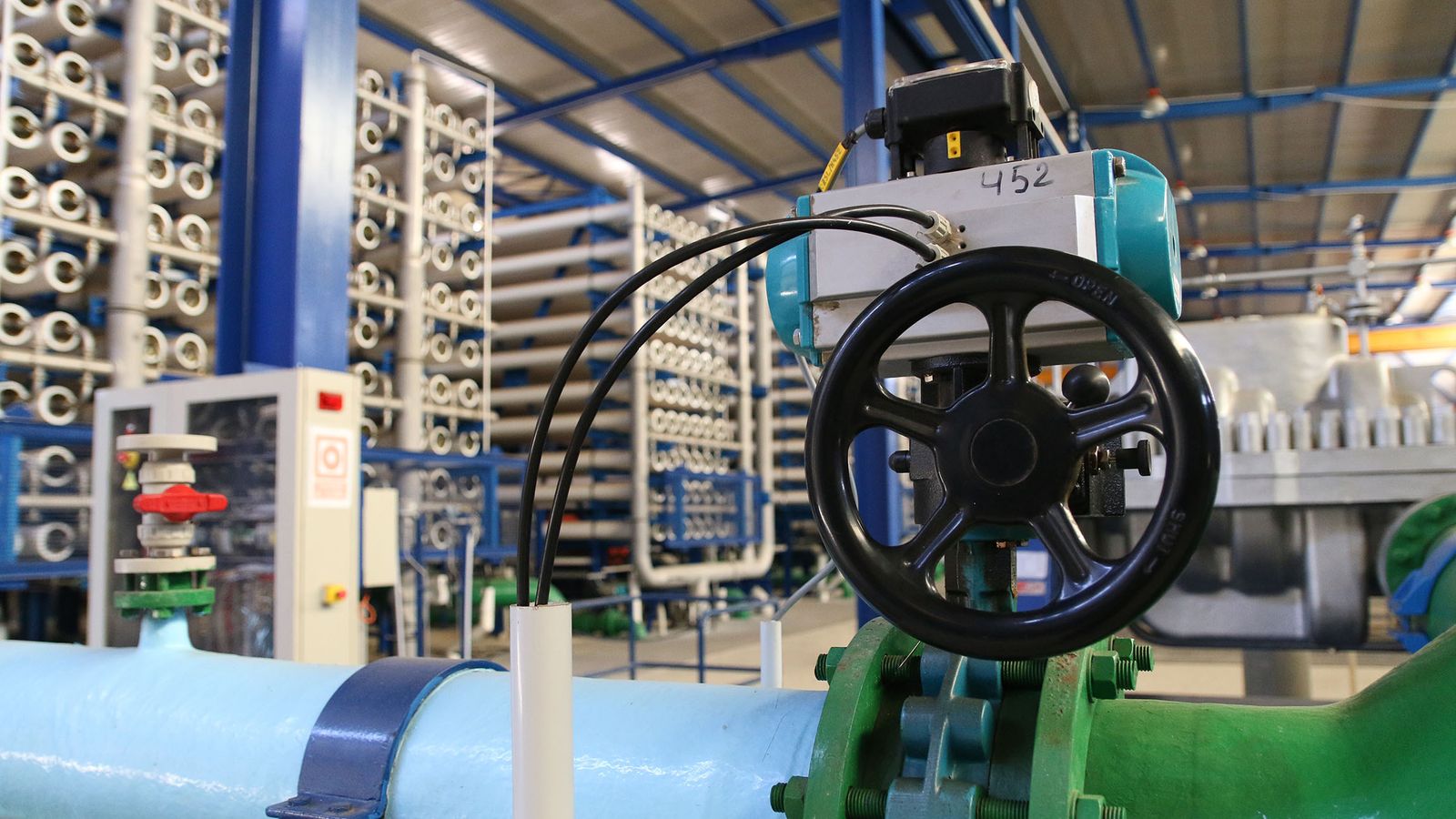 Comunidades de regantes y administraciones han sido invitados por Aqualia para ver las instalaciones.