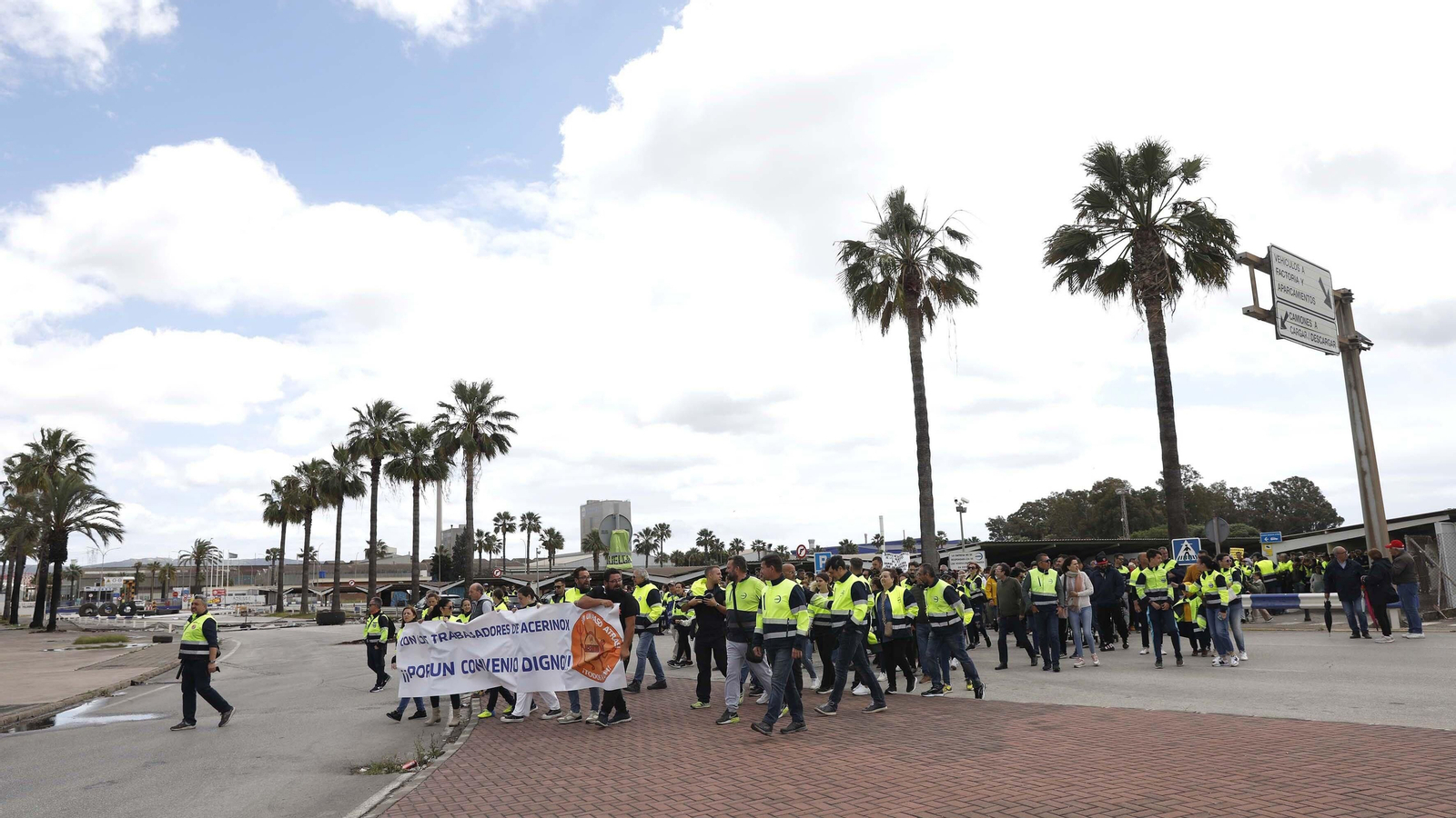 Fotos de la concentración de Acerinox por el Primero de Mayo Fotos de la concentración de Acerinox por el Primero de Mayo