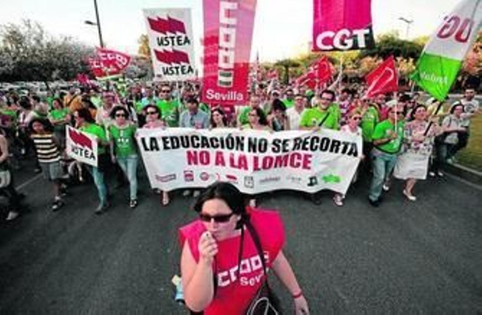 Manifestación de profesores, padres y estudiantes celebrada durante la jornada de huelga del pasado 9 de mayo.