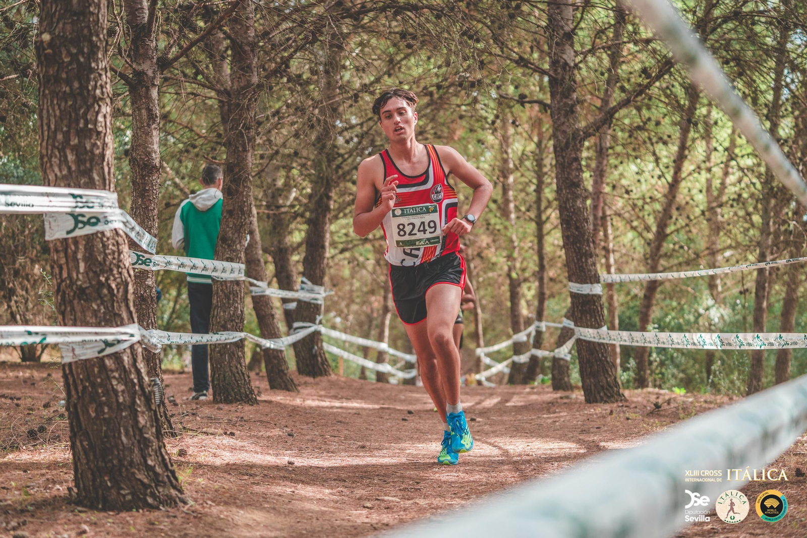 Búscate en las fotos del Cross de Itálica 2025 | 4