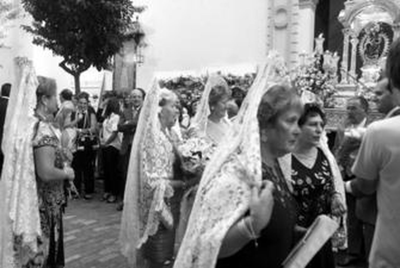 La Cinta reconoció el trabajo de un grupo de cinteros y a Eduardo J. Sugrañes, autor del cartel de 2008.