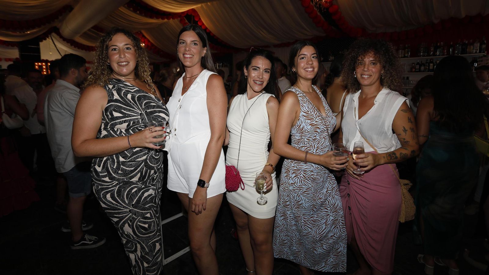 Búscate en las fotos del Día de la Mujer en la Feria de Tarifa