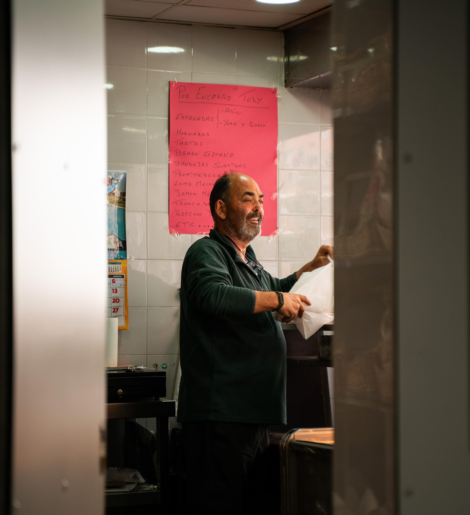 Imágenes del ambiente en el Mercado del Carmen en la mañana del martes