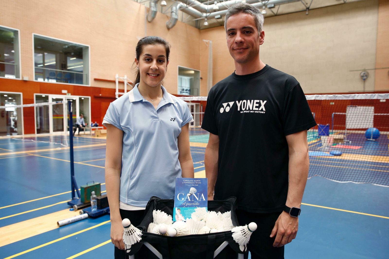 Carolina Marín y Fernando Rivas, durante un entrenamiento en Madrid.