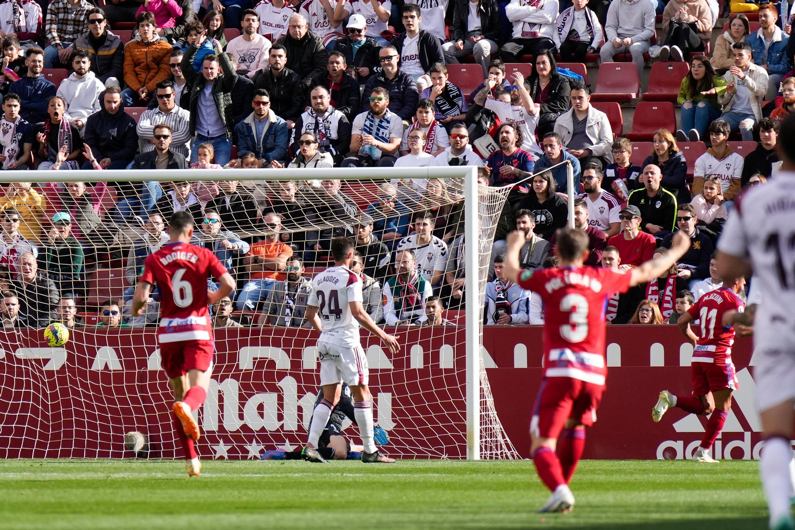 El Albacete-Granada CF, en imágenes