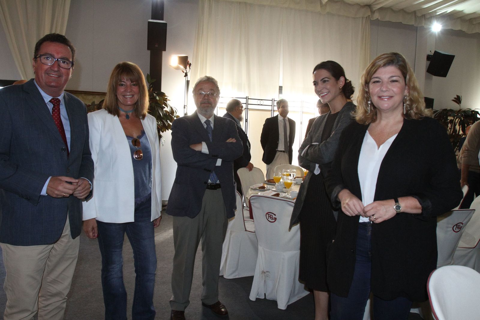 Imágenes del Desayuno Informativo del Grupo Joly con Javier Targhetta