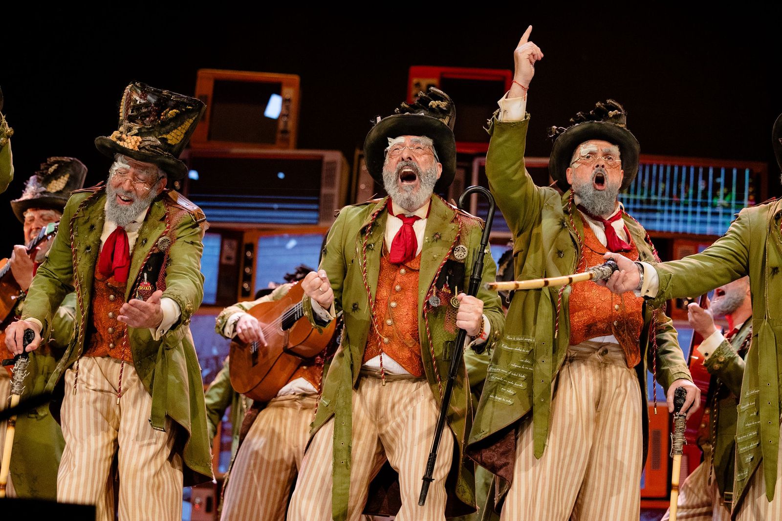 La comparsa 'Los humanos', de Antonio Martínez Ares.