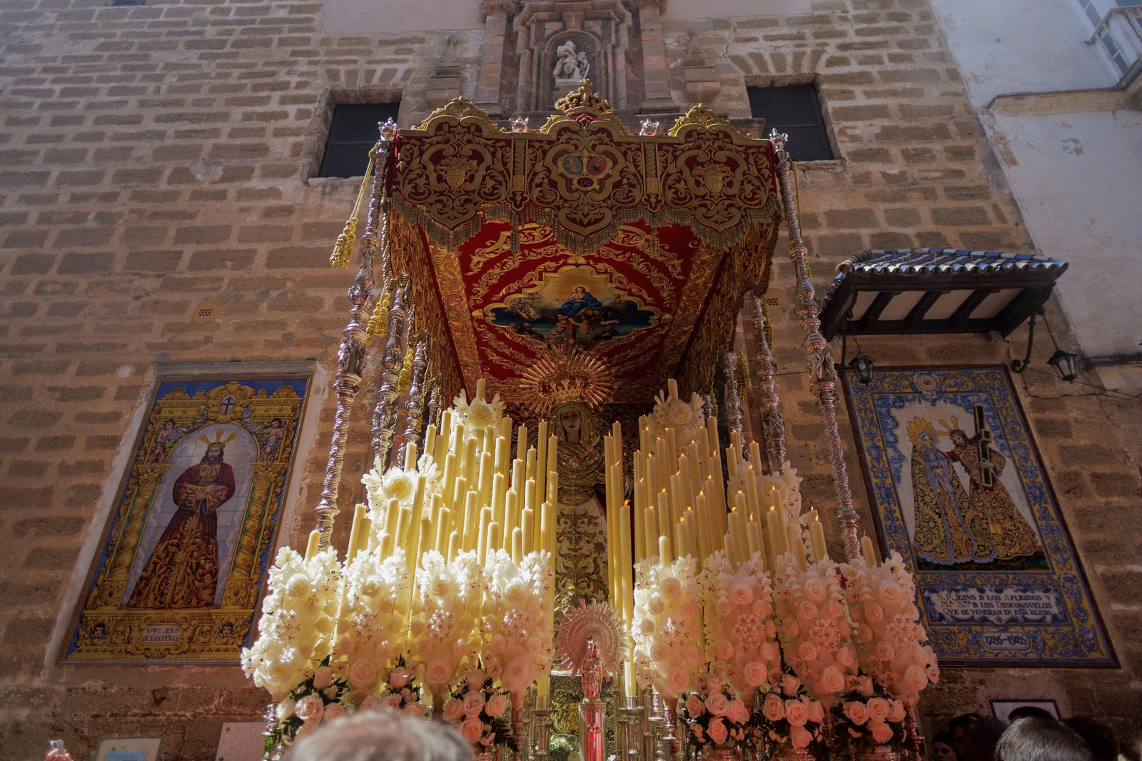 Las imágenes de la salida de Las Penas  en el domingo de Ramos de Cádiz de la Semana Santa 2023