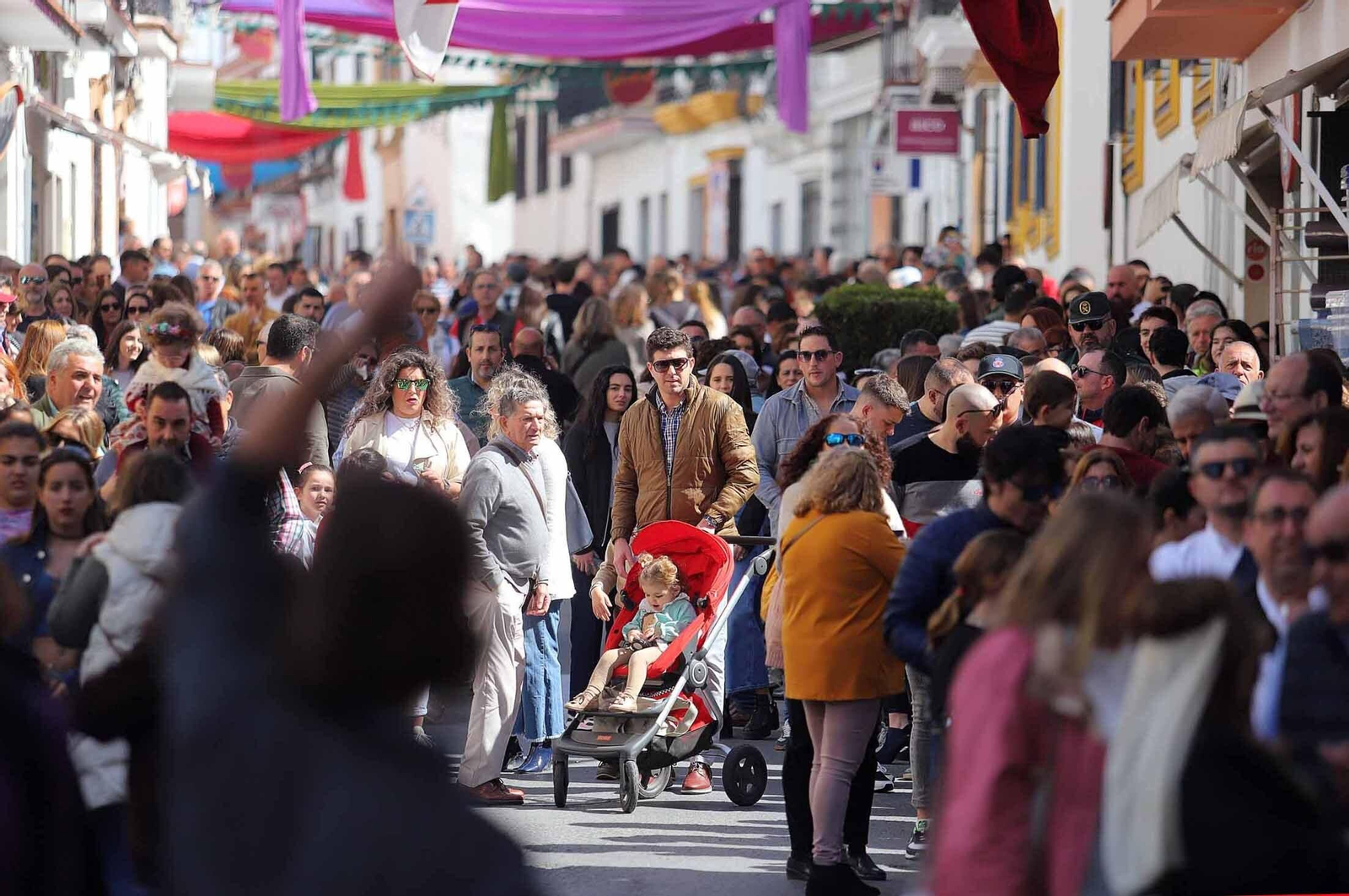 Imágenes del gran ambiente en la Feria Medieval de Palos de la Frontera, Huelva