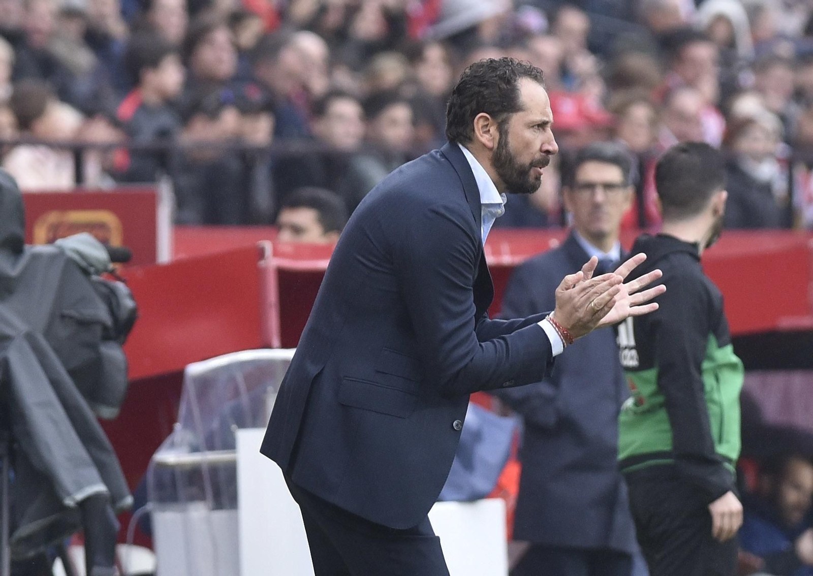Pablo Machín anima a los suyos desde la banda.