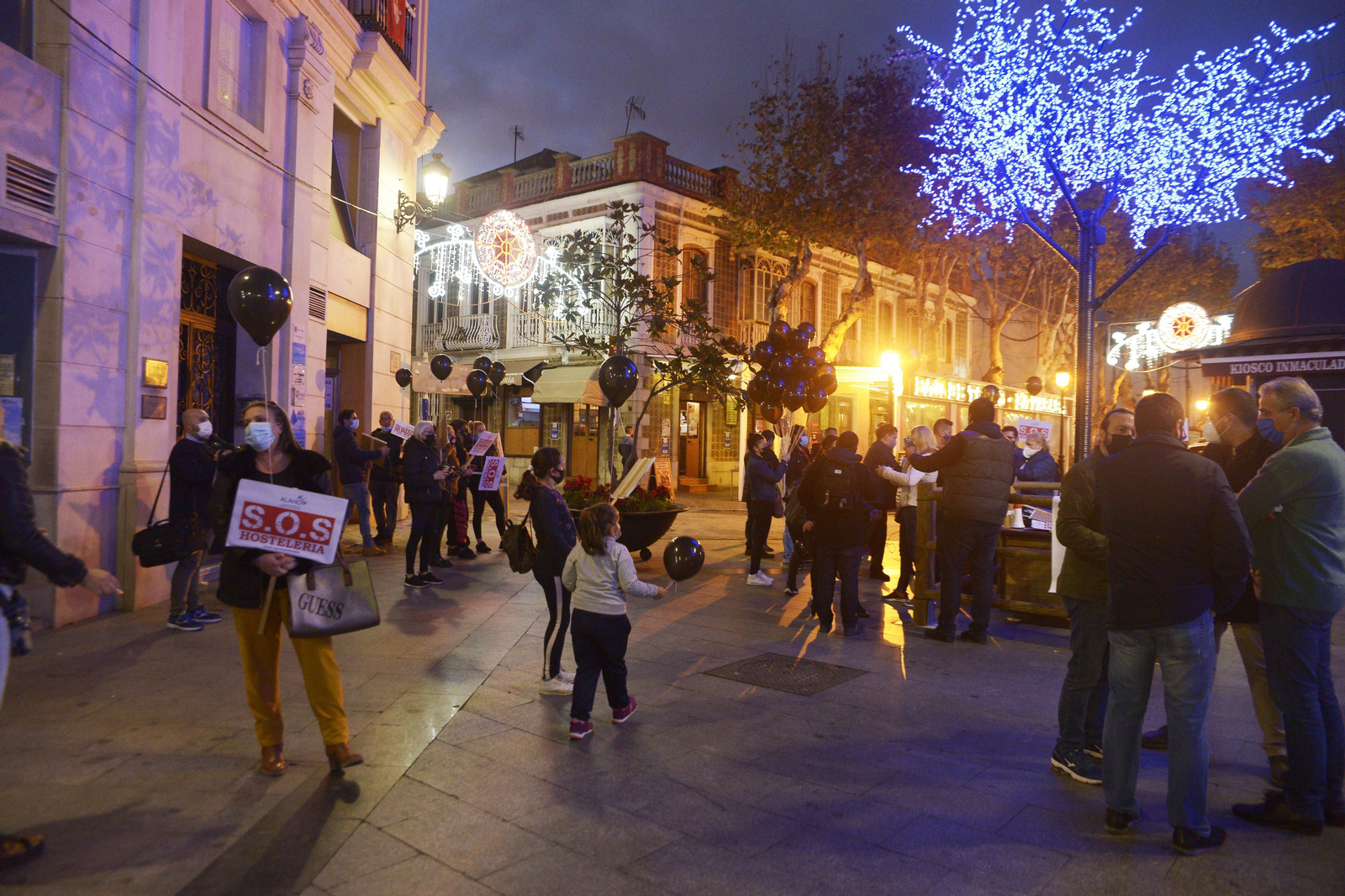 Fotos de la concentracíon de los hosteleros de La Línea