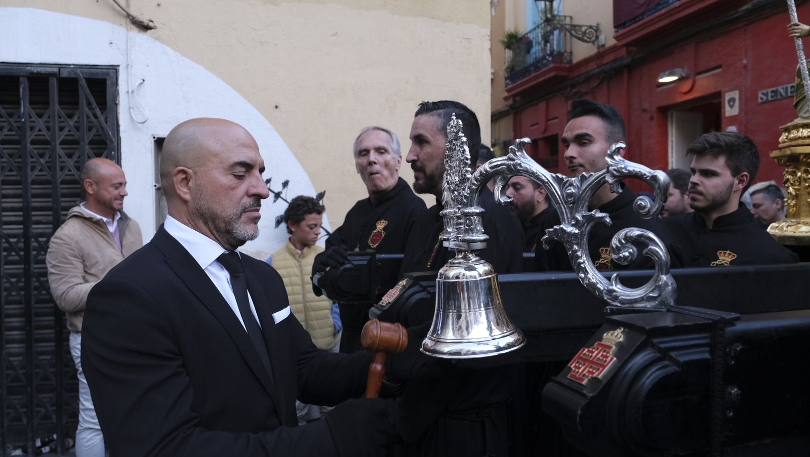 Procesión del Santo Entierro en Almería, en imágenes