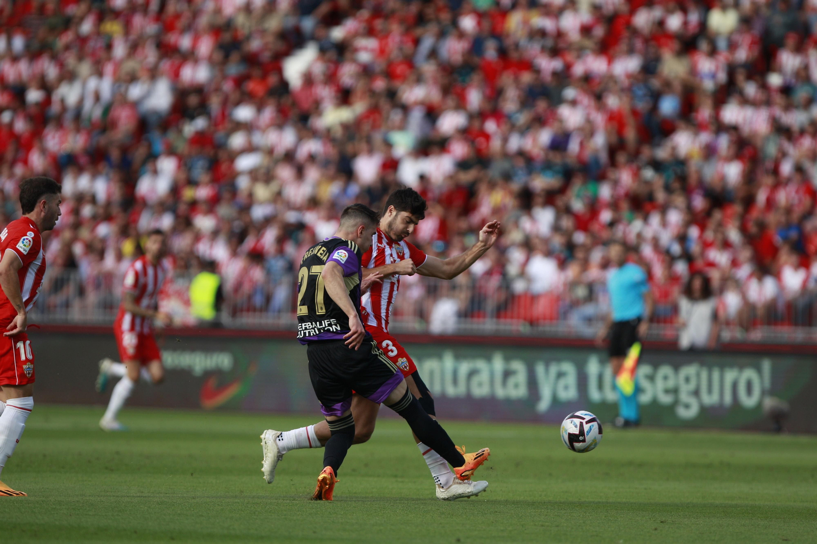 Imágenes del partido U.D. Almería-Real Valladolid C.F.