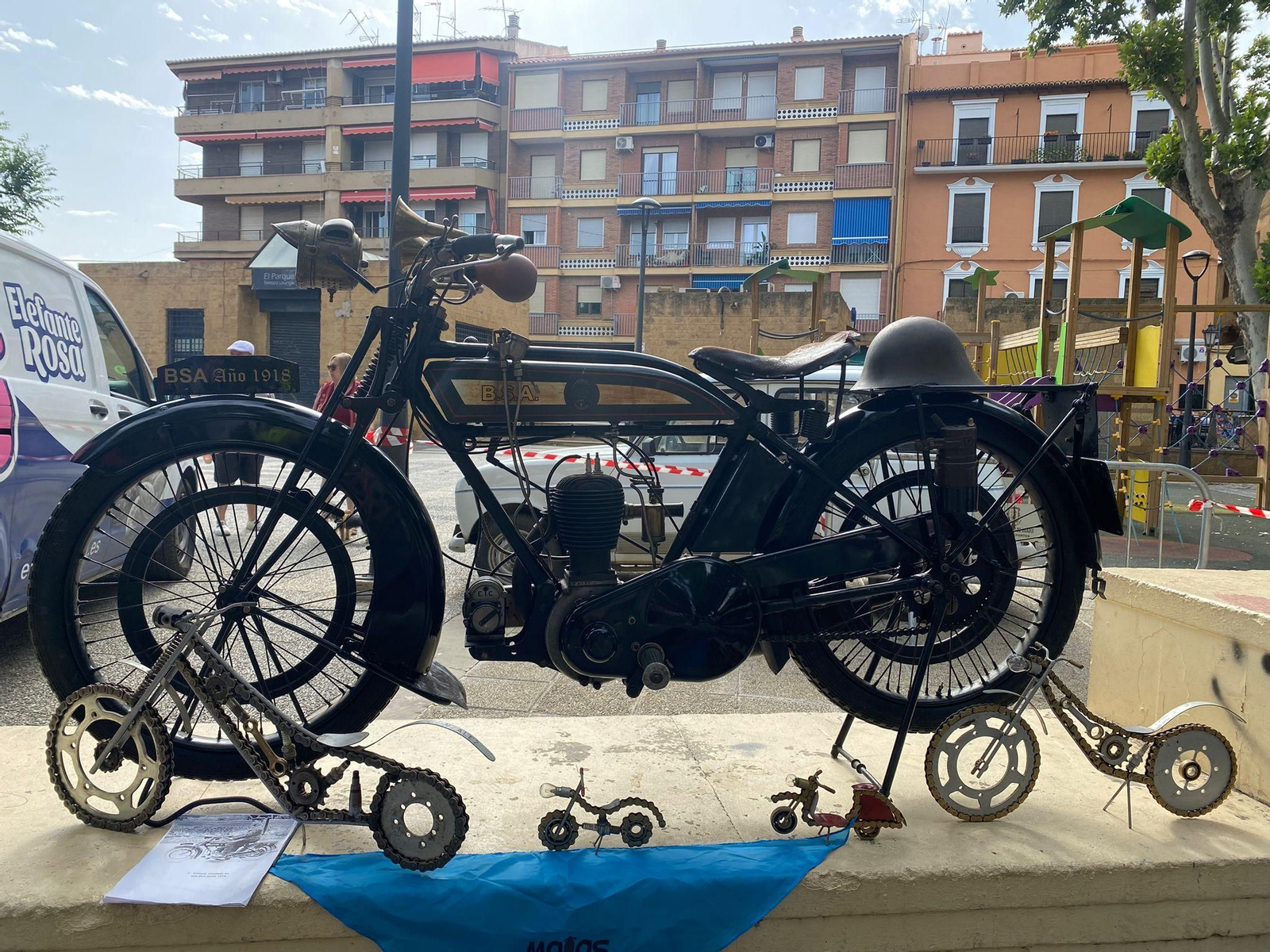 Las mejores imágenes de la XXVII Concentración de Motos de Época Ciudad de Guadix