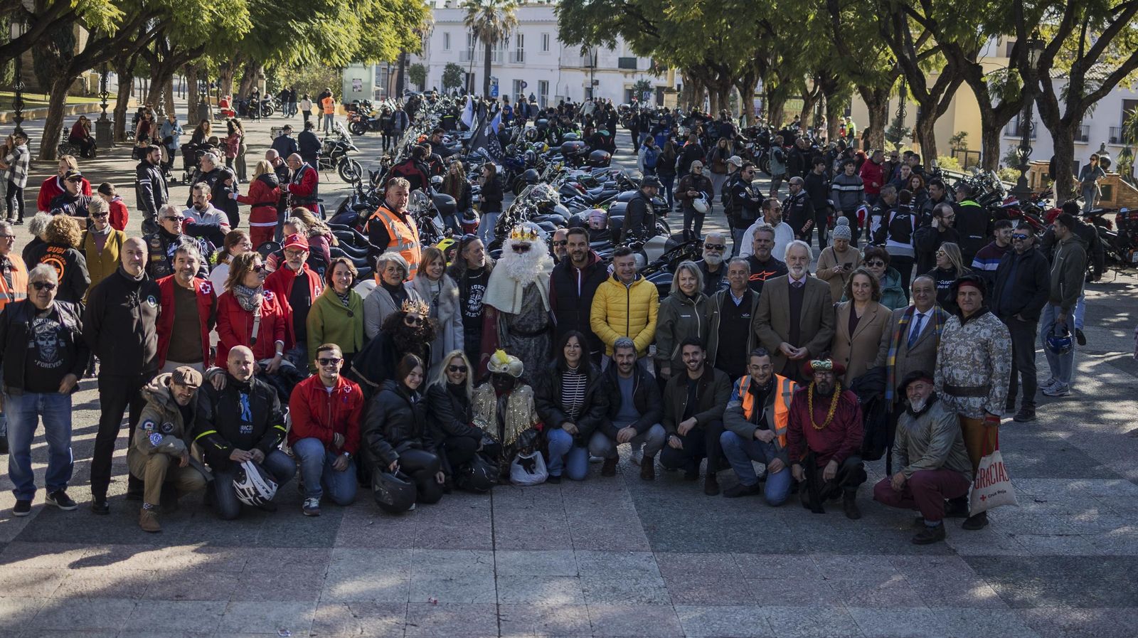 Caravana motera solidaria en Jerez.