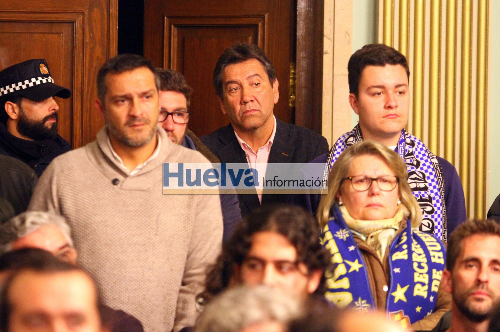 Imágenes del pleno en el ayuntamiento de Huelva para aprobar el pago de la deuda del Recre con Hacienda.