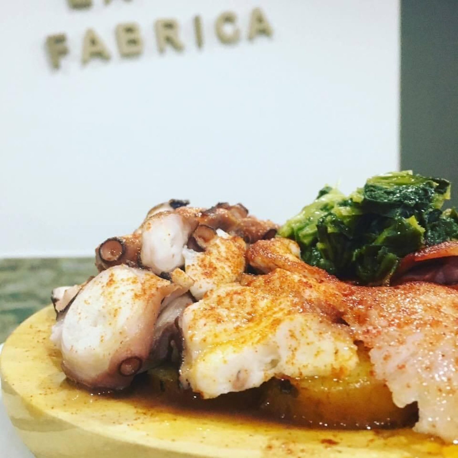 Pulpo en el restaurante La Fábica