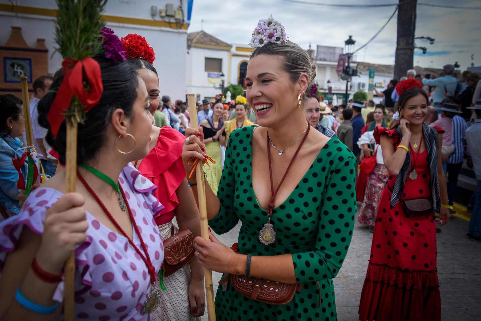 El paso de las Hermandades de El Rocío por Villamanrique, en imágenes