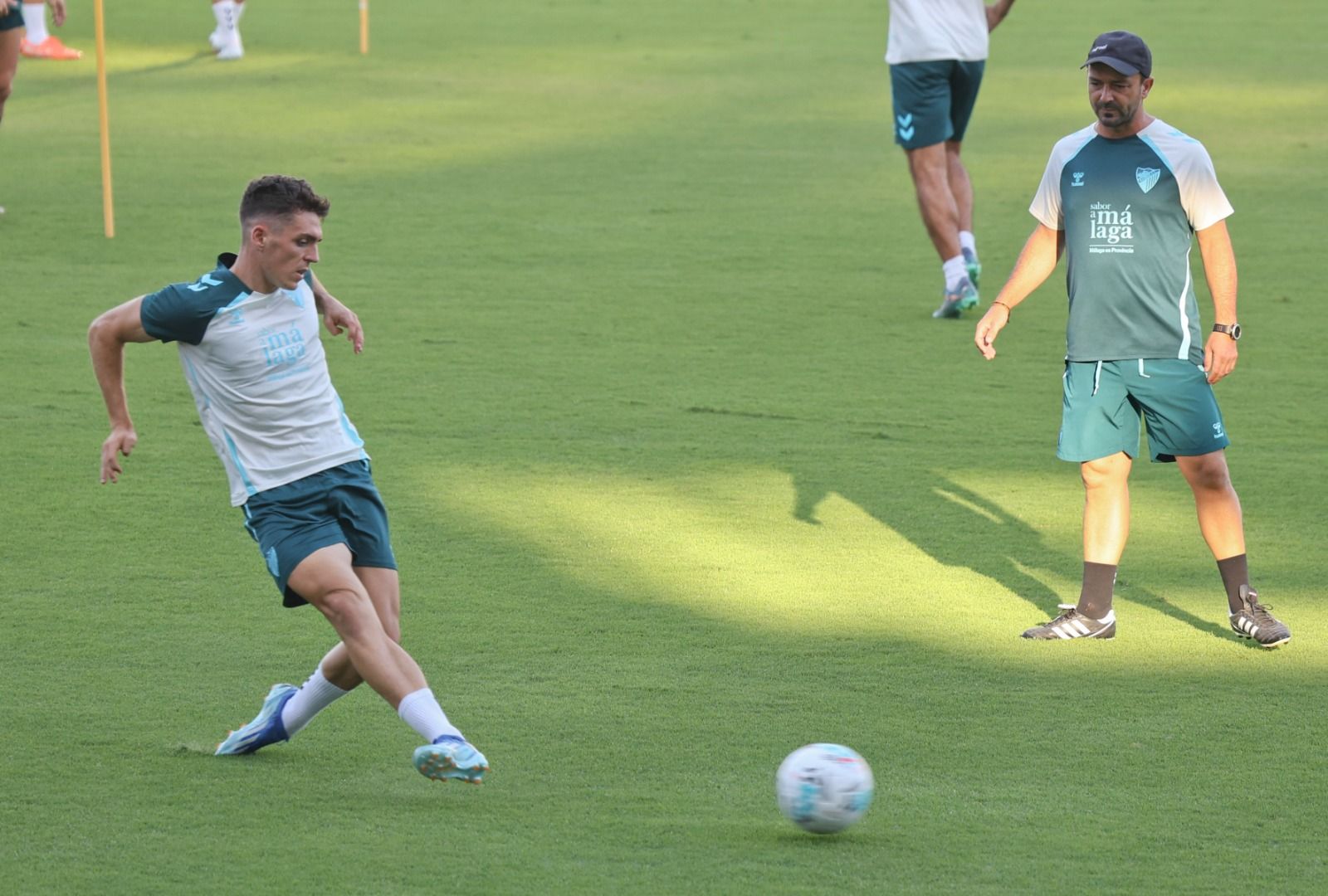 Málaga CF-Cádiz: Izan Merino sigue al margen del equipo