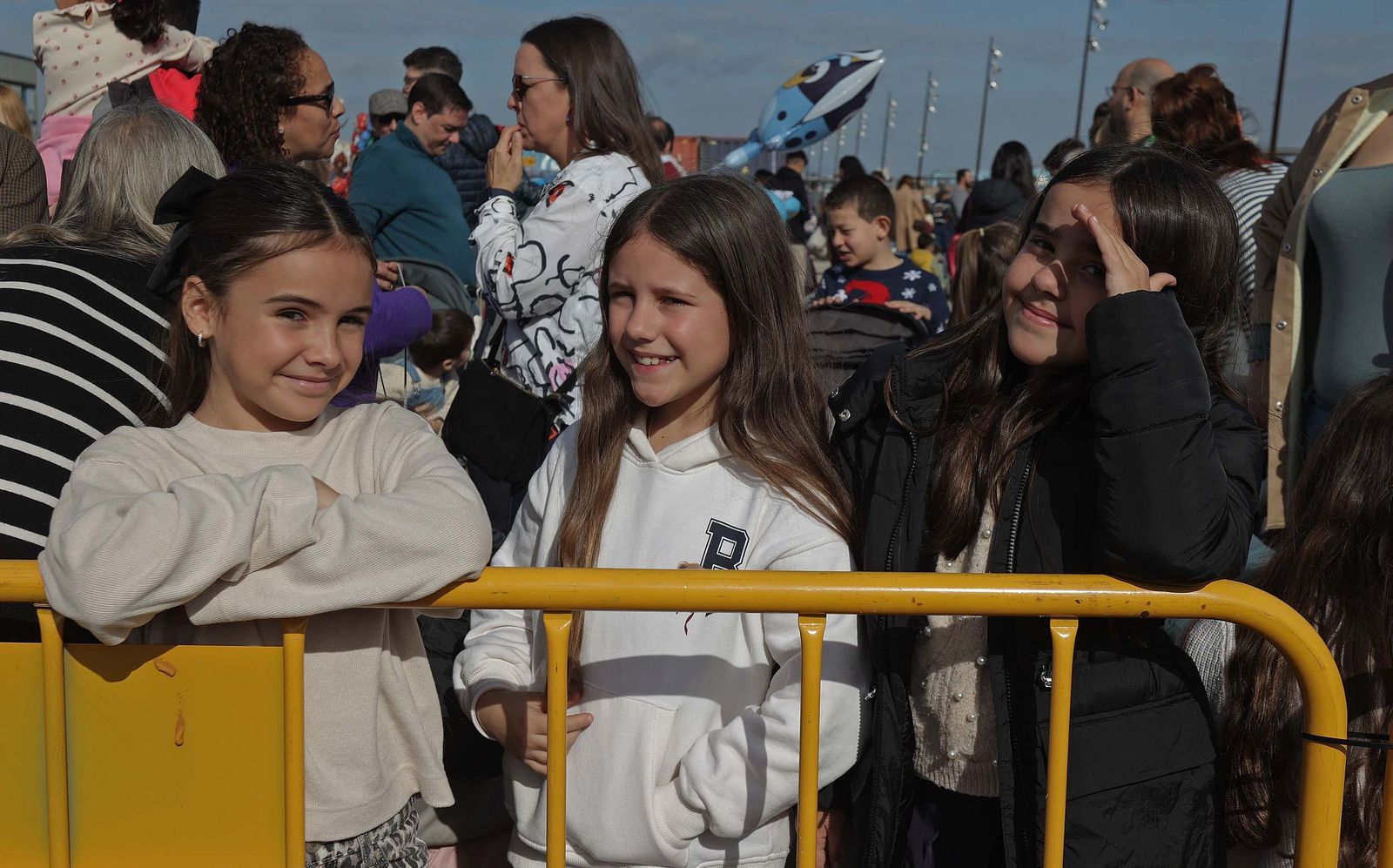 Búscate en el multitudinario arrastre de latas 2026 en Algeciras