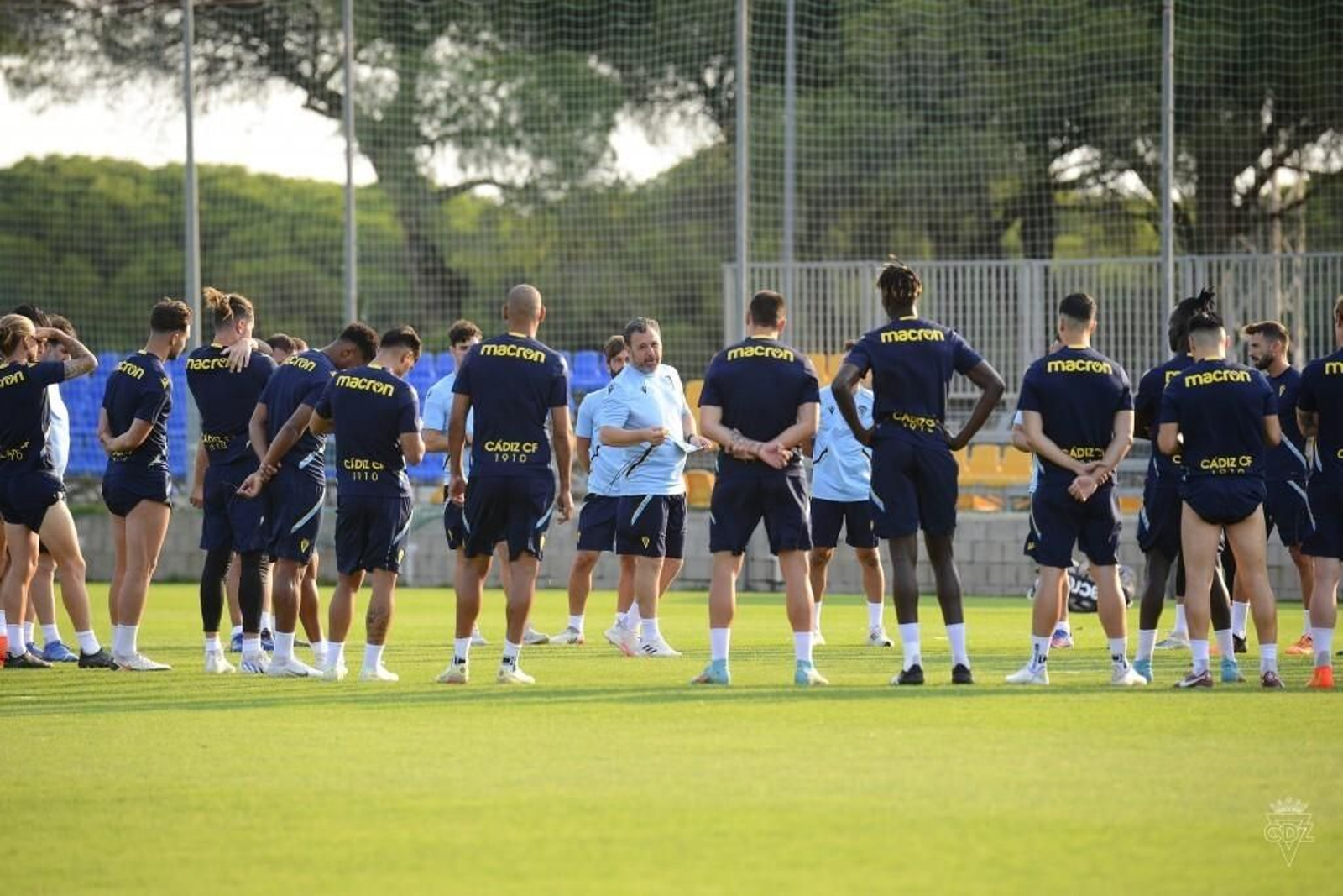 Un entrenamiento del Cádiz.