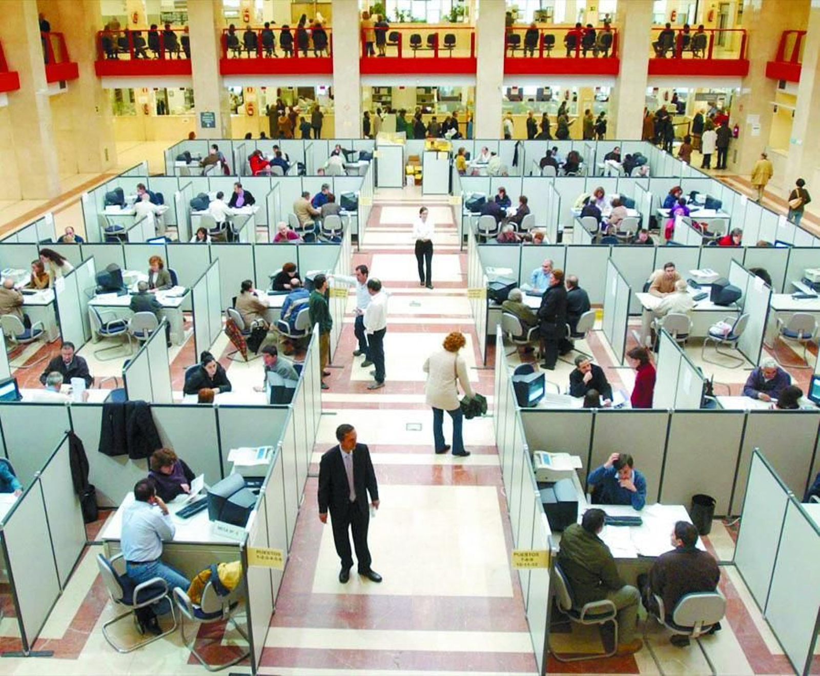 Así afecta a la declaración de la renta los pagos indebidos del SEPE