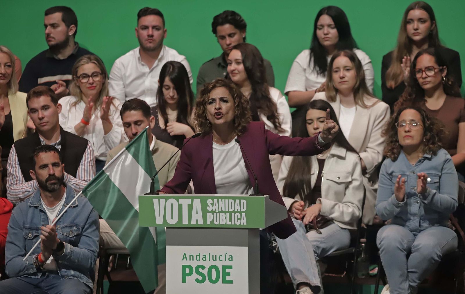 Fotos del mitin del PSOE con Pedro Sánchez y María Jesús Montero en La ...