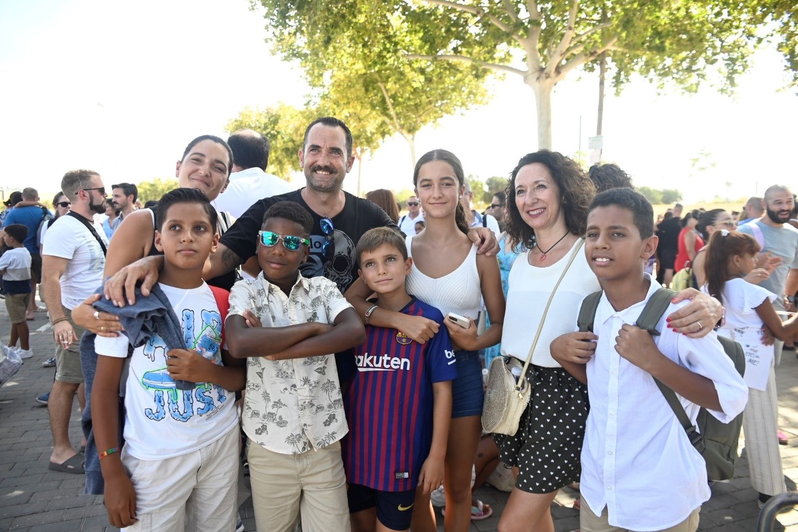 La emotiva despedida de los niños saharauis de Córdoba, en imágenes