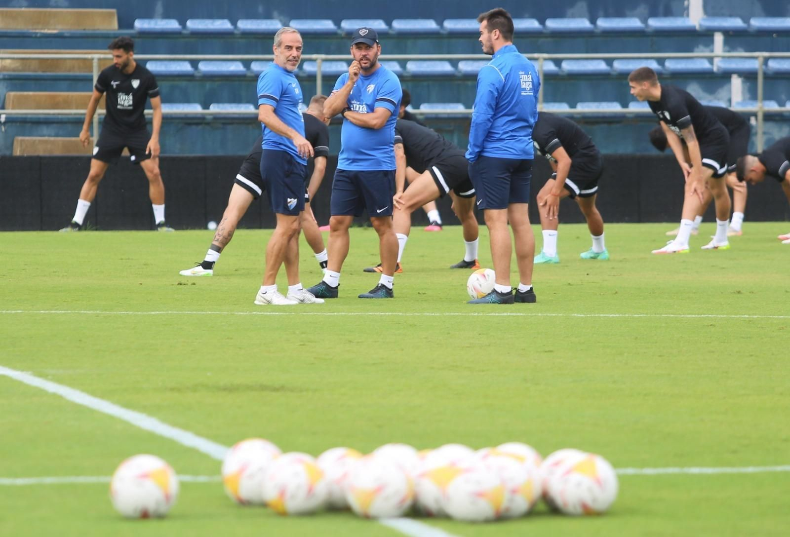 Una imagen del entrenamiento de ayer del Málaga CF. Una imagen del entrenamiento de ayer del Málaga CF.