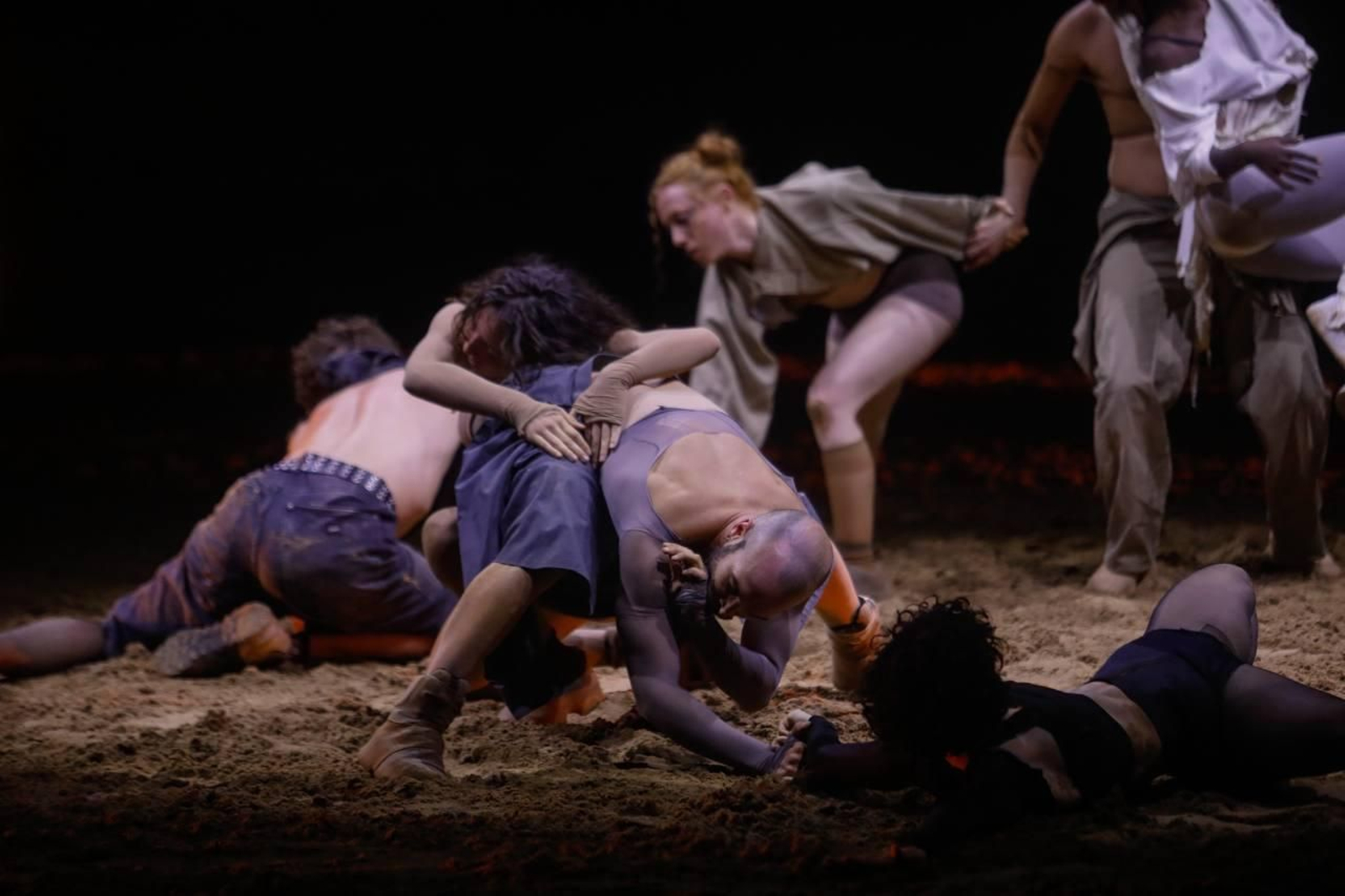 La Normal abre Flora 2025 con un espectáculo en las Caballerizas Reales