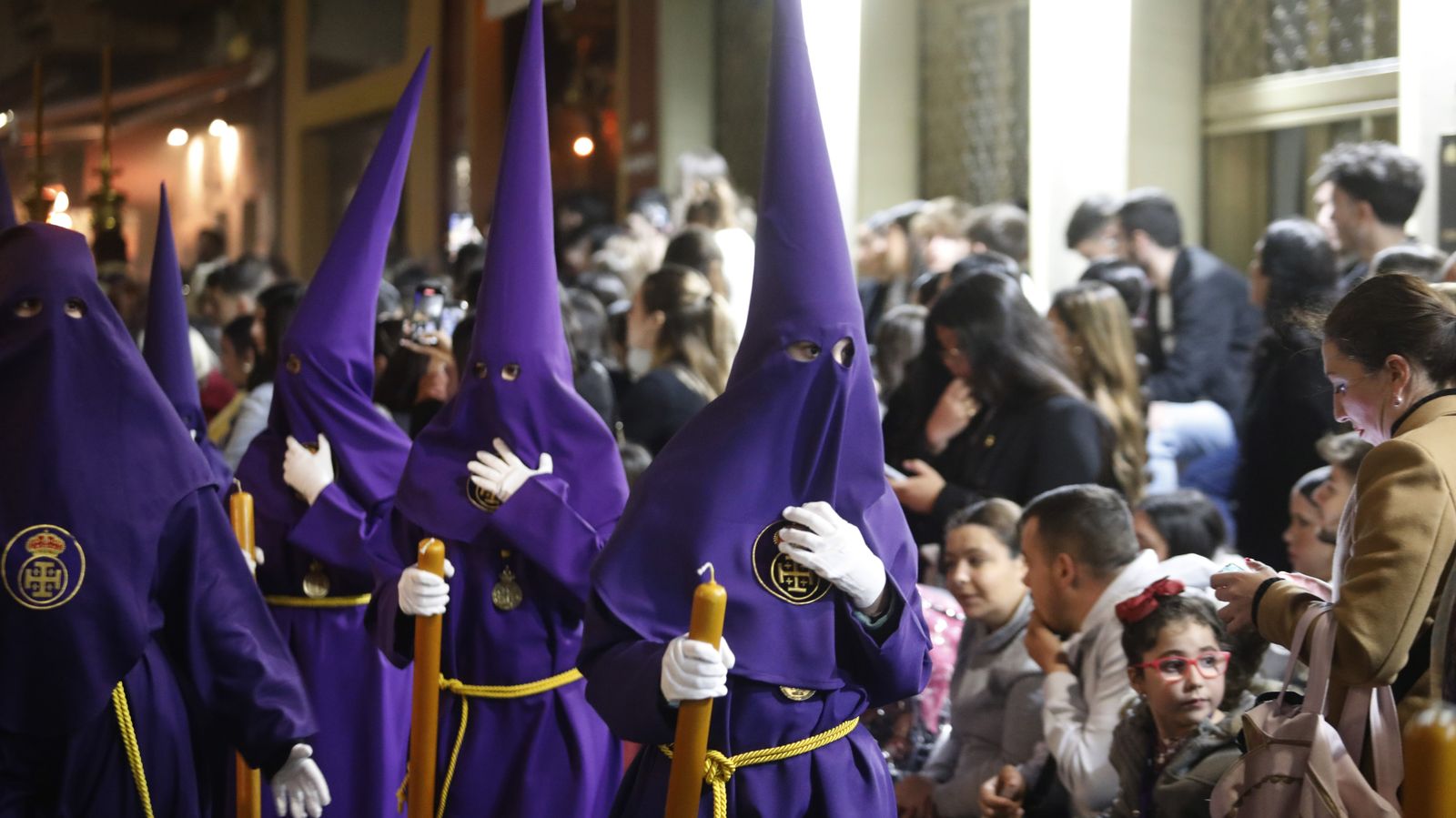 Fotos del Jueves Santo en La Línea: Perdón y la Salud, Gran Poder y Angustias