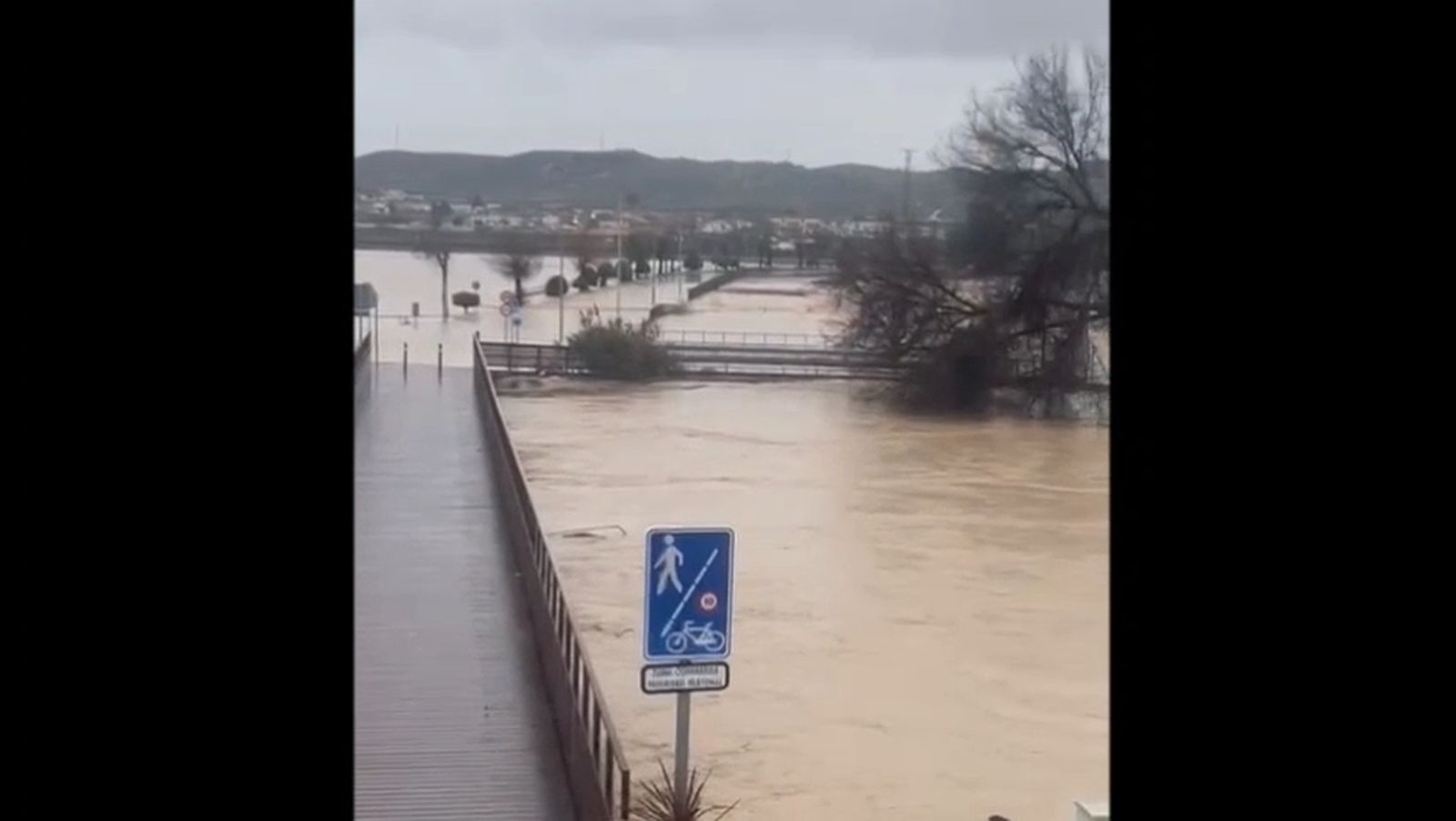 Imágenes de las inundaciones que mantienen Huétor Tájar aislada