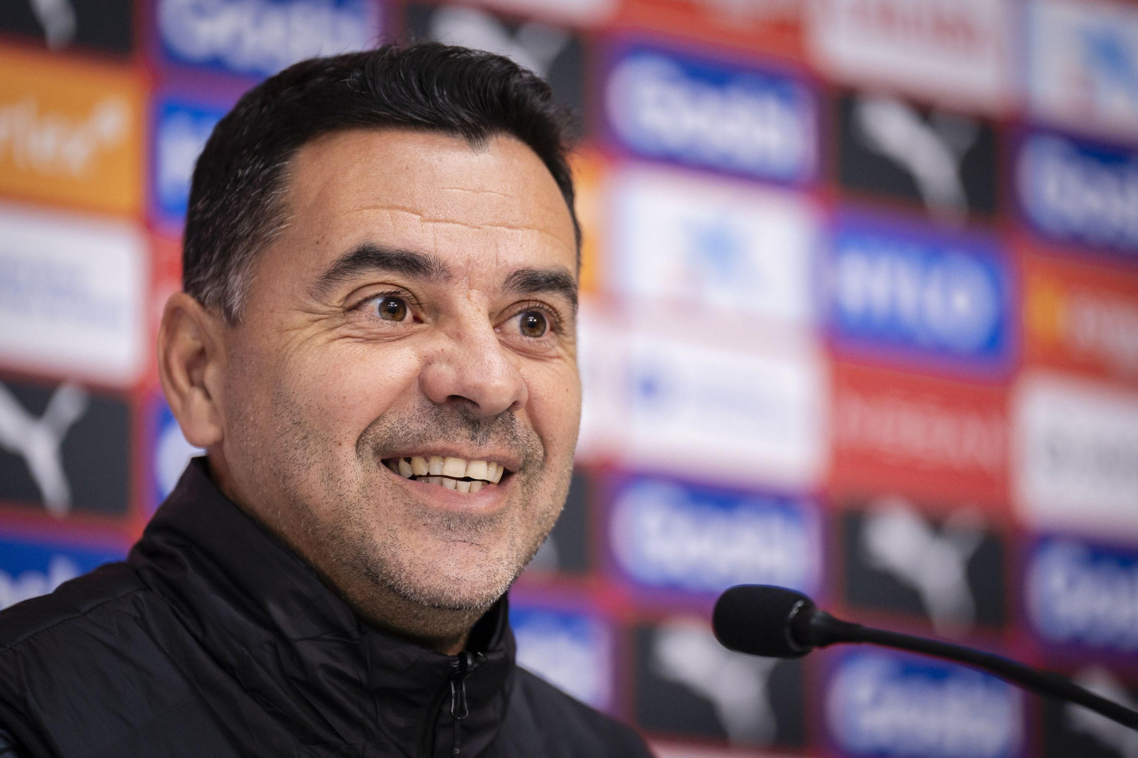 El ténico del Girona en la sala del prensa del conjunto catalán.