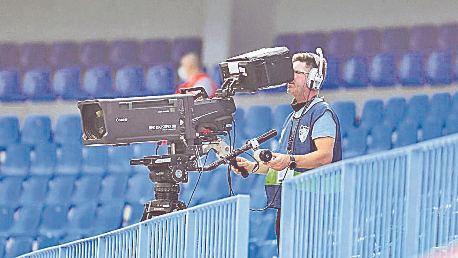 Cámara en La Rosaleda. Cámara en La Rosaleda.