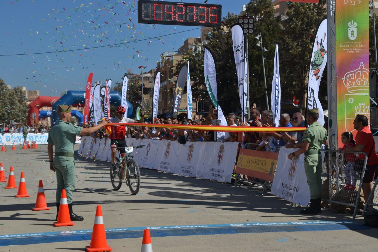 Fotogalería de la llegada de La Desértica