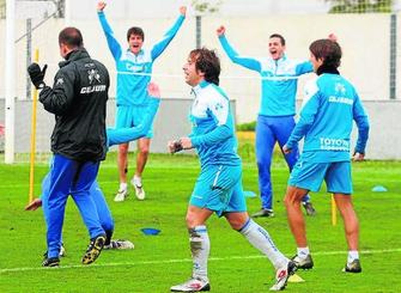 Córcoles facilita la confección del once del Recre