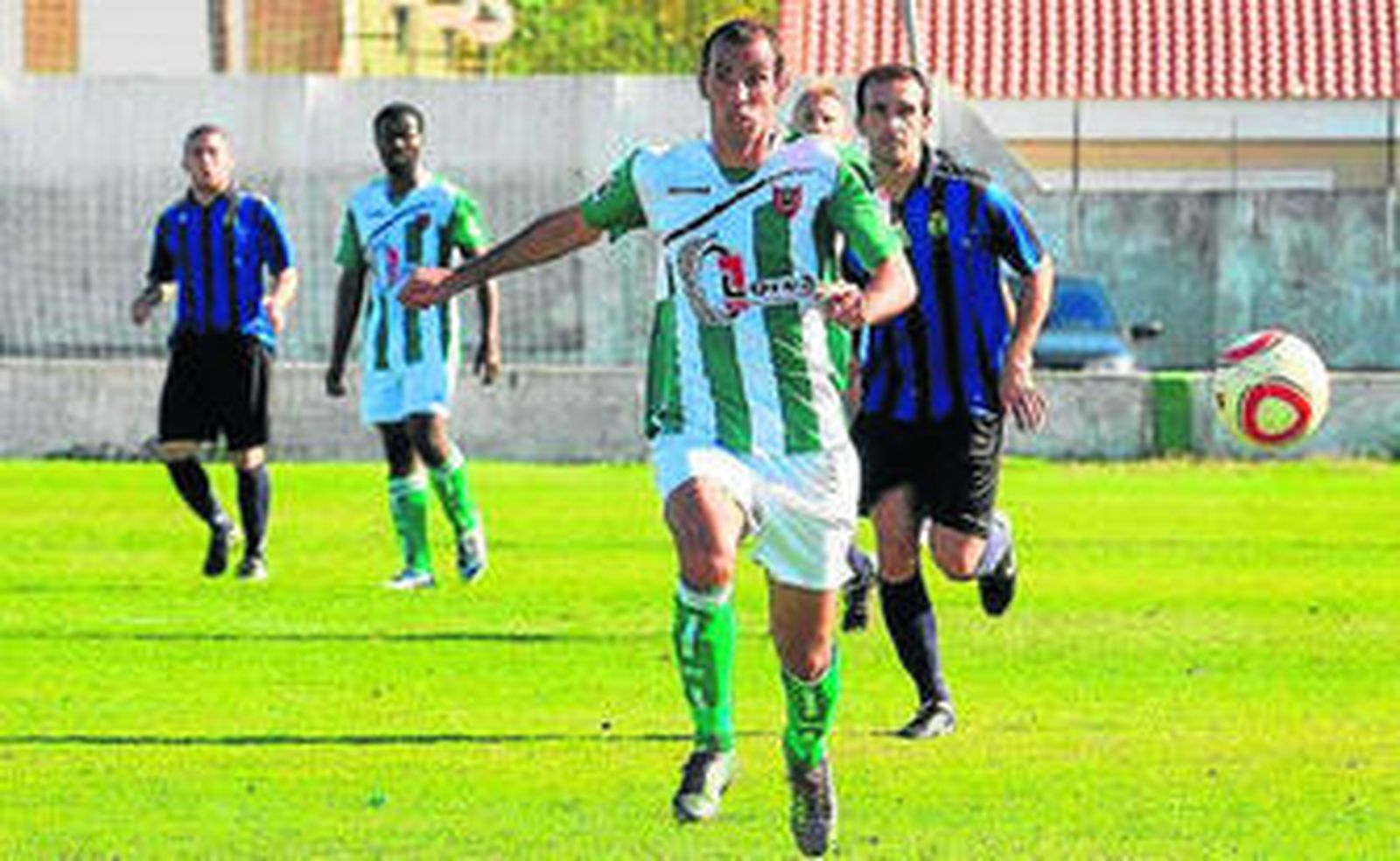 Carlos Maestre, con la elástica de la Olímpica Valverdeña.