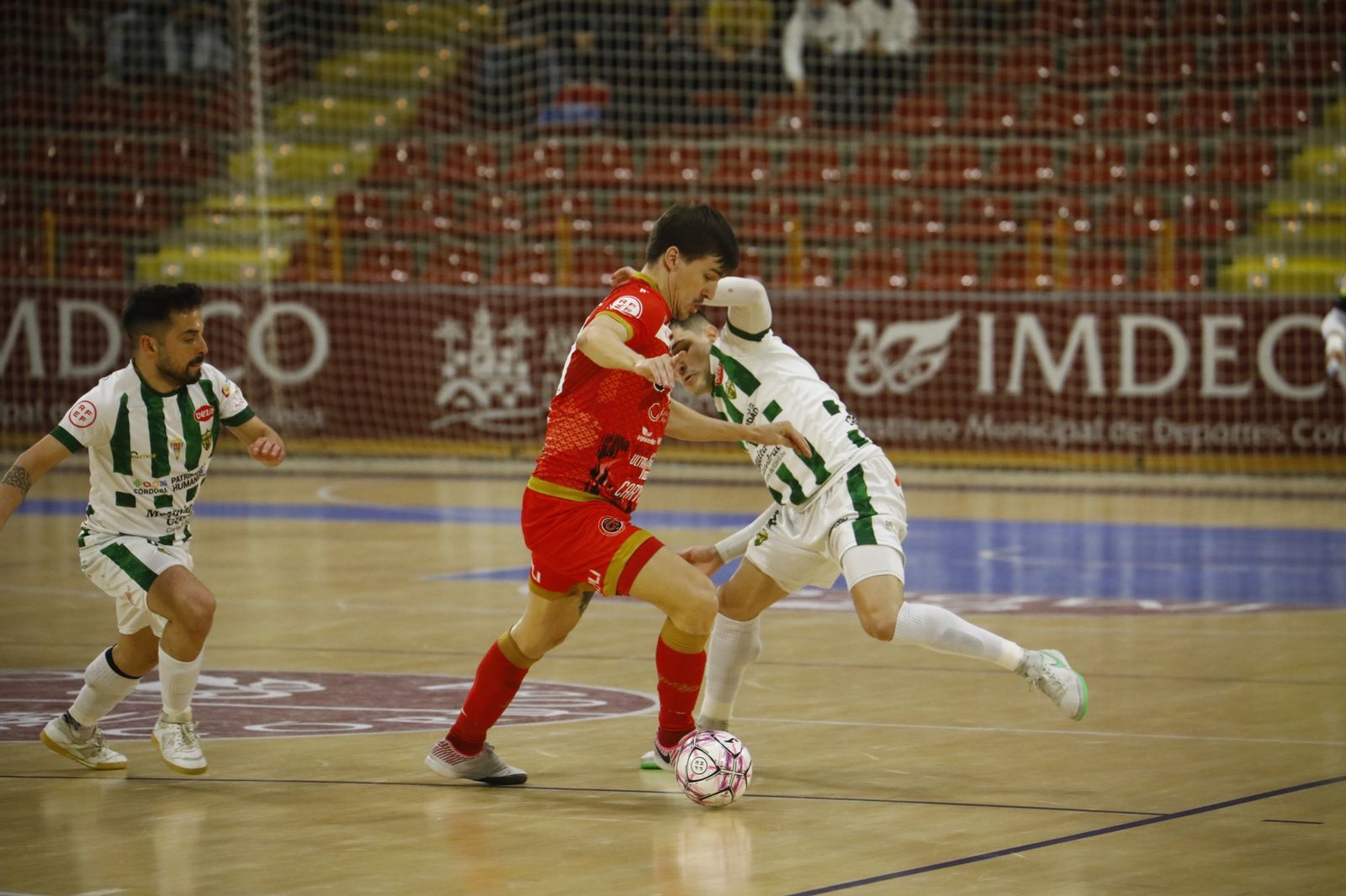 El empate del Córdoba Futsal ante el Jimbee Cartagena, en imágenes