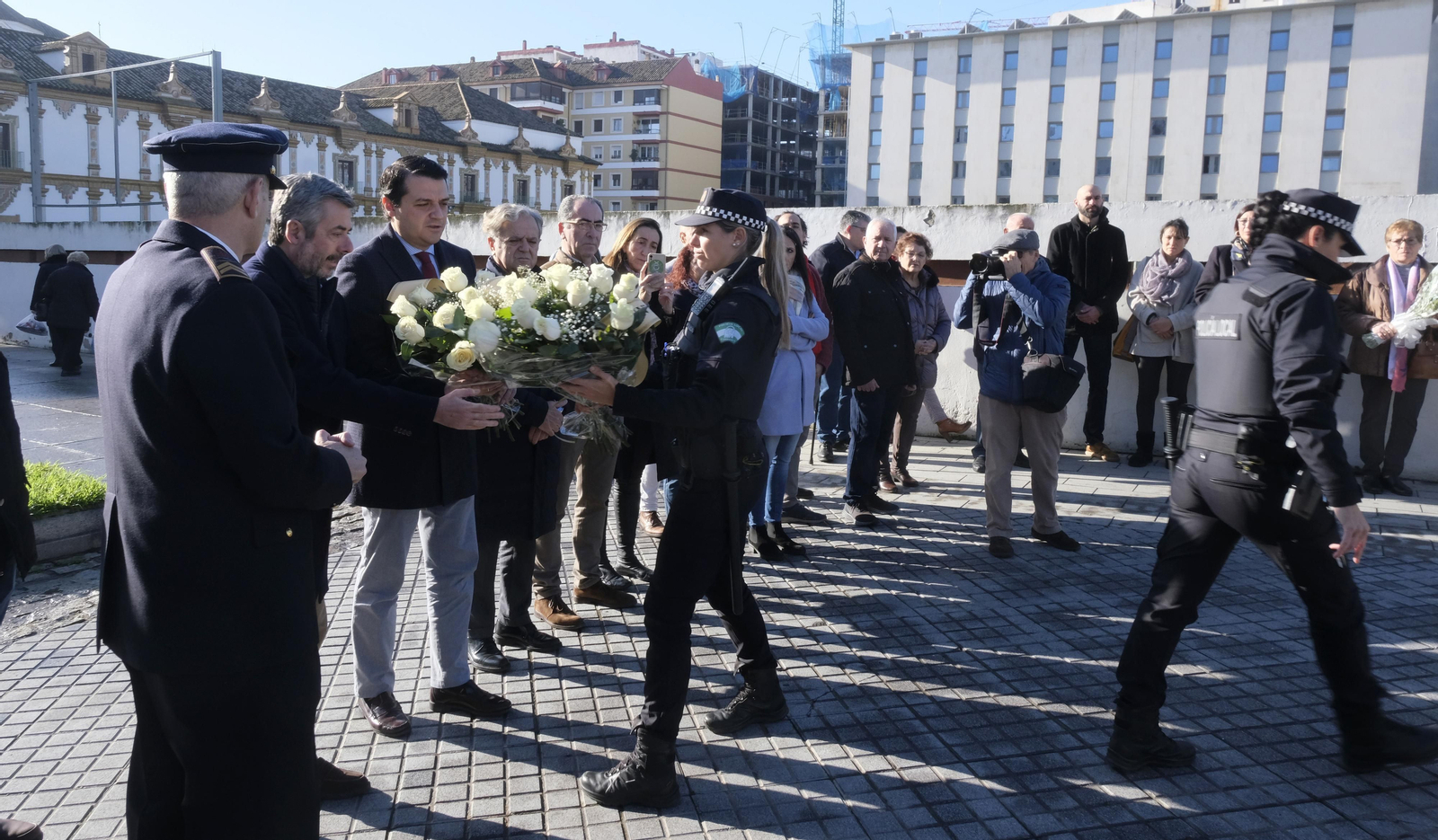 Aniversario del asesinato de las agentes de la Policía Local María de los Ángeles y María Soledad, en fotografías