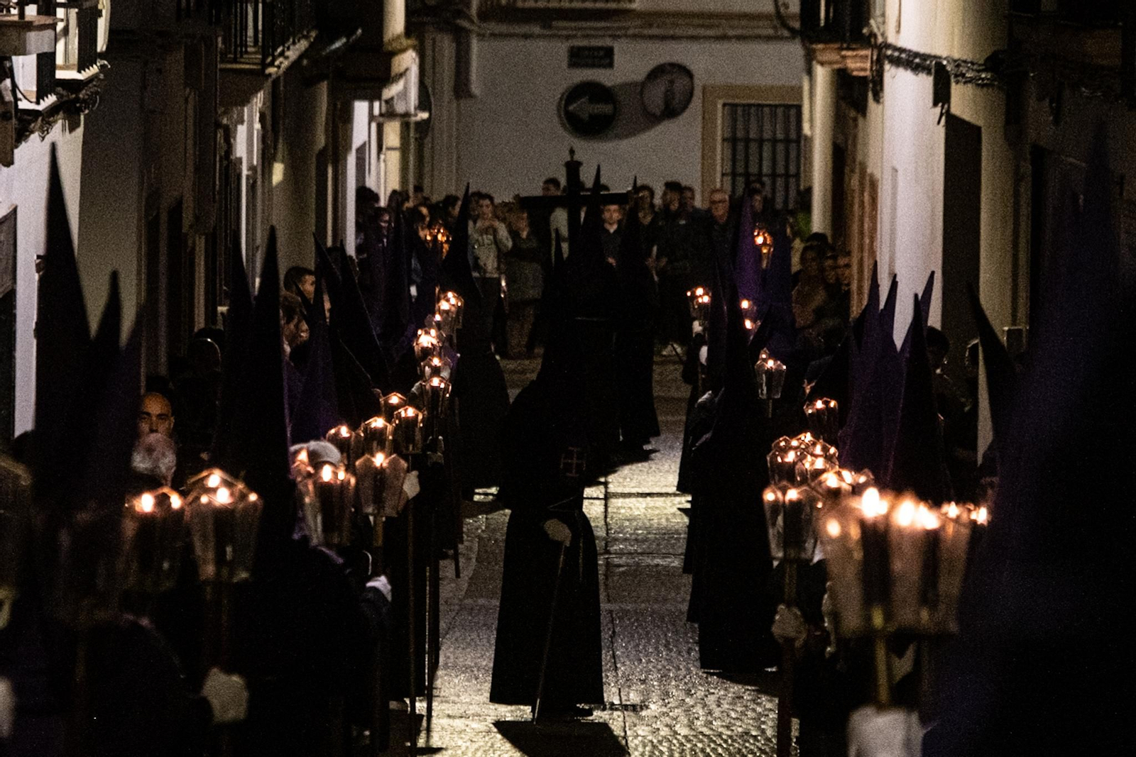 Lunes Santo en Montilla: La procesión del Cristo del Perdón, en imágenes Lunes Santo en Montilla: La procesión del Cristo del Perdón, en imágenes