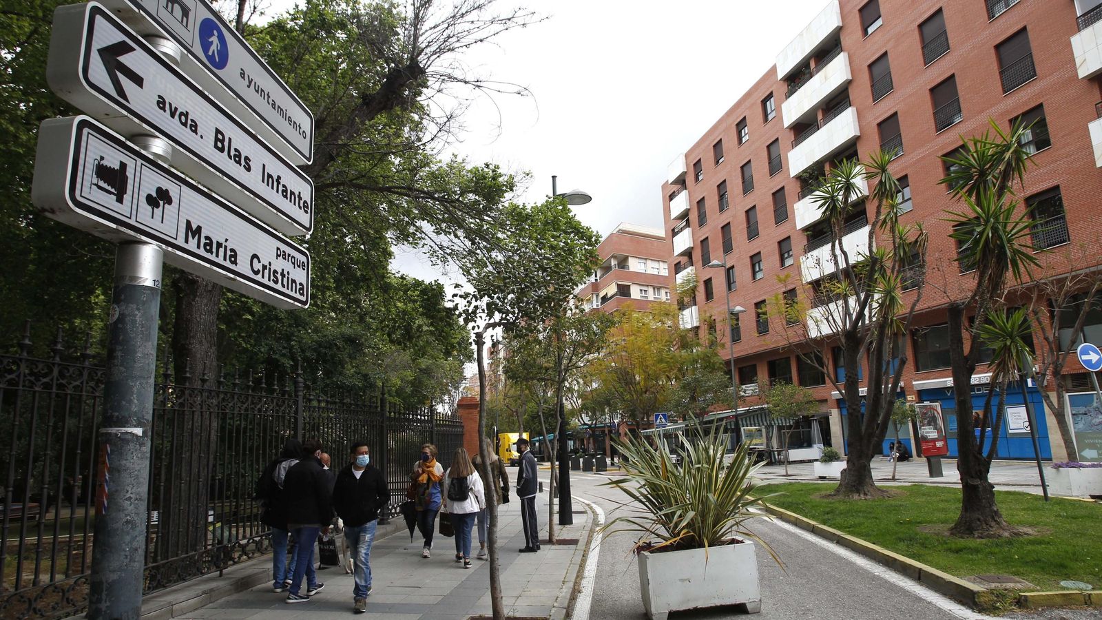 Semi-peatonalización de Capitán Ontañón junto al parque