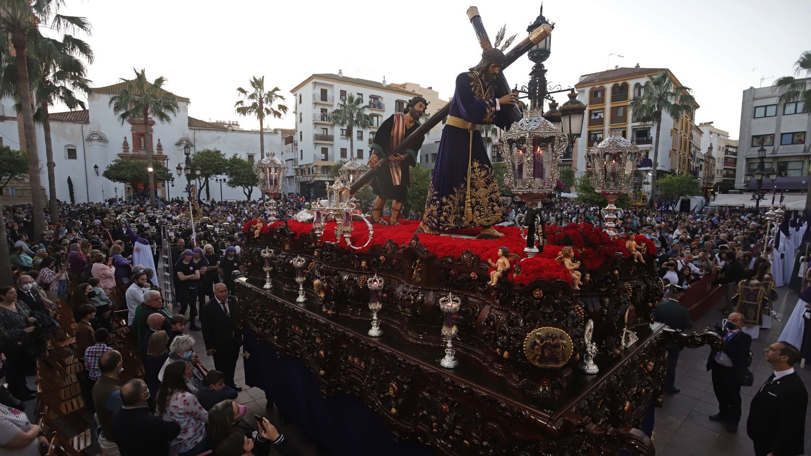 Fotos del Jueves Santo en Algeciras: Nazareno
